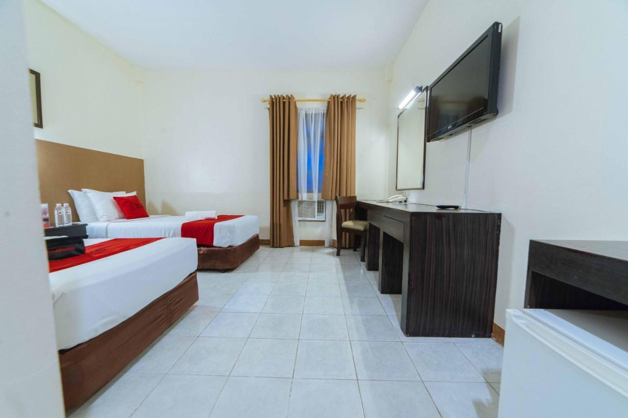Reddoorz Premium @ The Ritz Garden Oases 호텔 Davao City 외부 사진