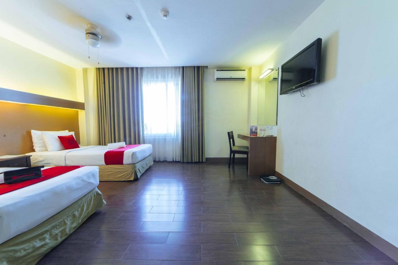Reddoorz Premium @ The Ritz Garden Oases 호텔 Davao City 외부 사진