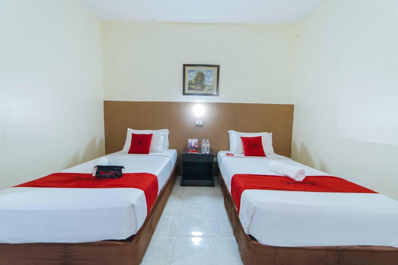 Reddoorz Premium @ The Ritz Garden Oases 호텔 Davao City 외부 사진
