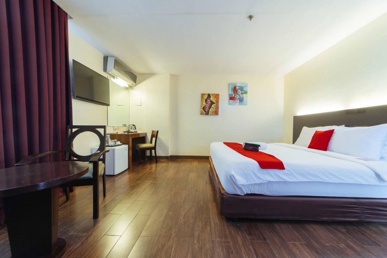 Reddoorz Premium @ The Ritz Garden Oases 호텔 Davao City 외부 사진