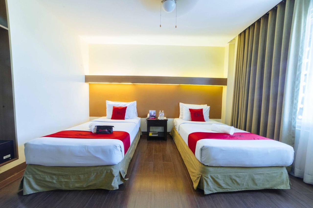 Reddoorz Premium @ The Ritz Garden Oases 호텔 Davao City 외부 사진