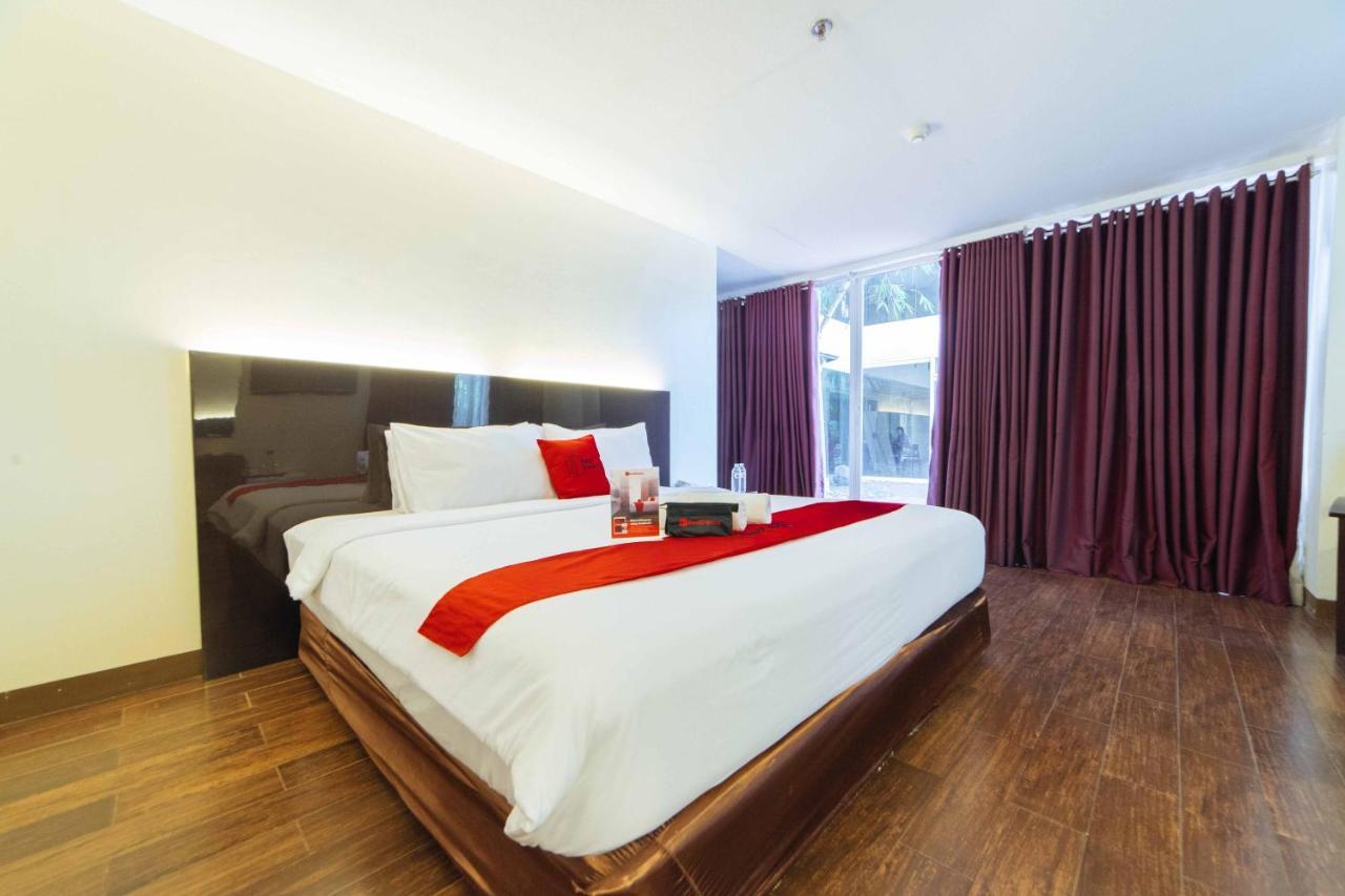 Reddoorz Premium @ The Ritz Garden Oases 호텔 Davao City 외부 사진
