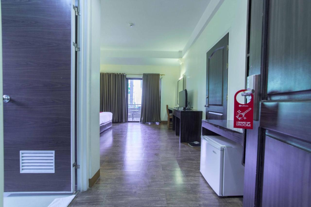 Reddoorz Premium @ The Ritz Garden Oases 호텔 Davao City 외부 사진