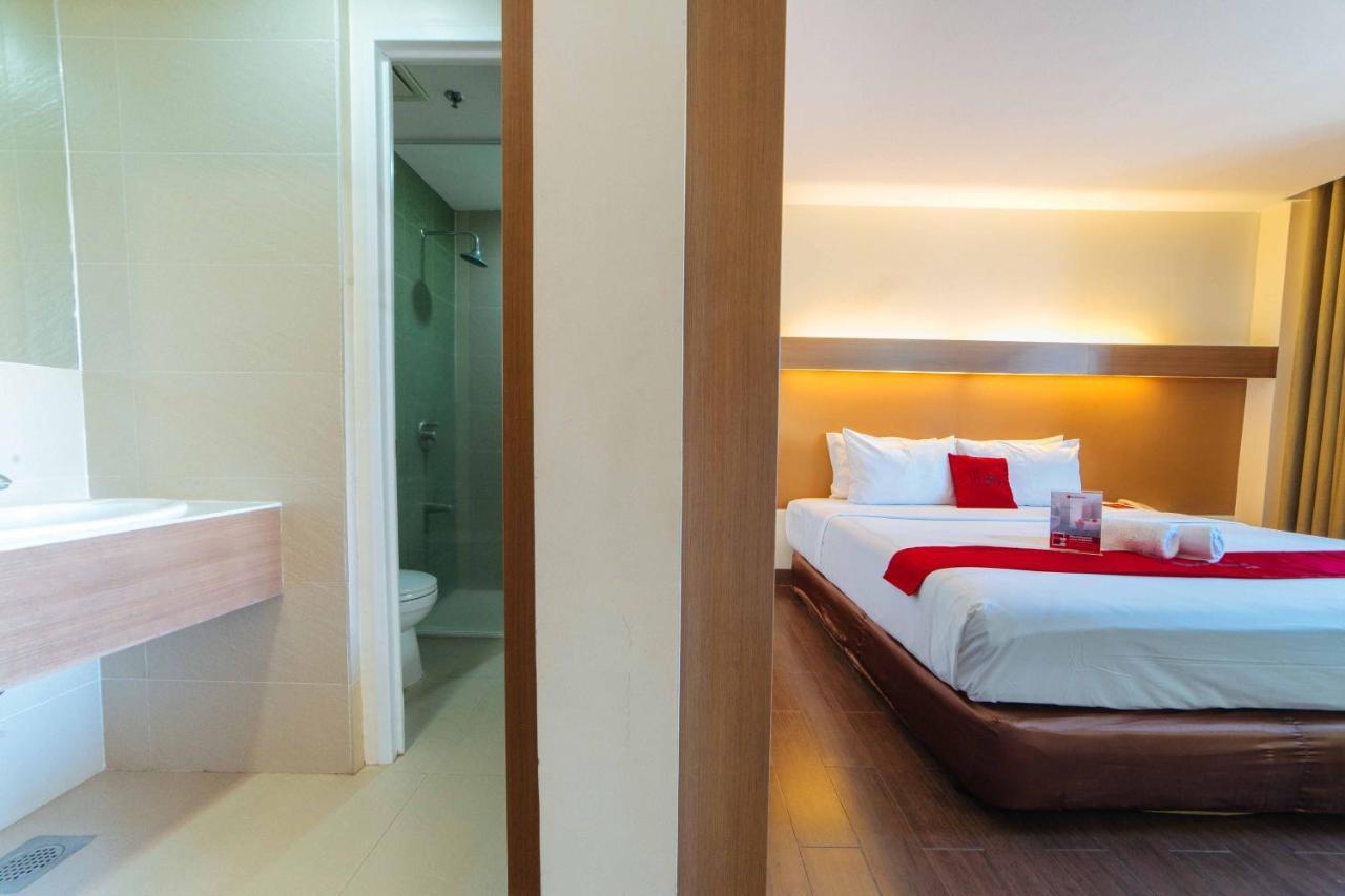 Reddoorz Premium @ The Ritz Garden Oases 호텔 Davao City 외부 사진