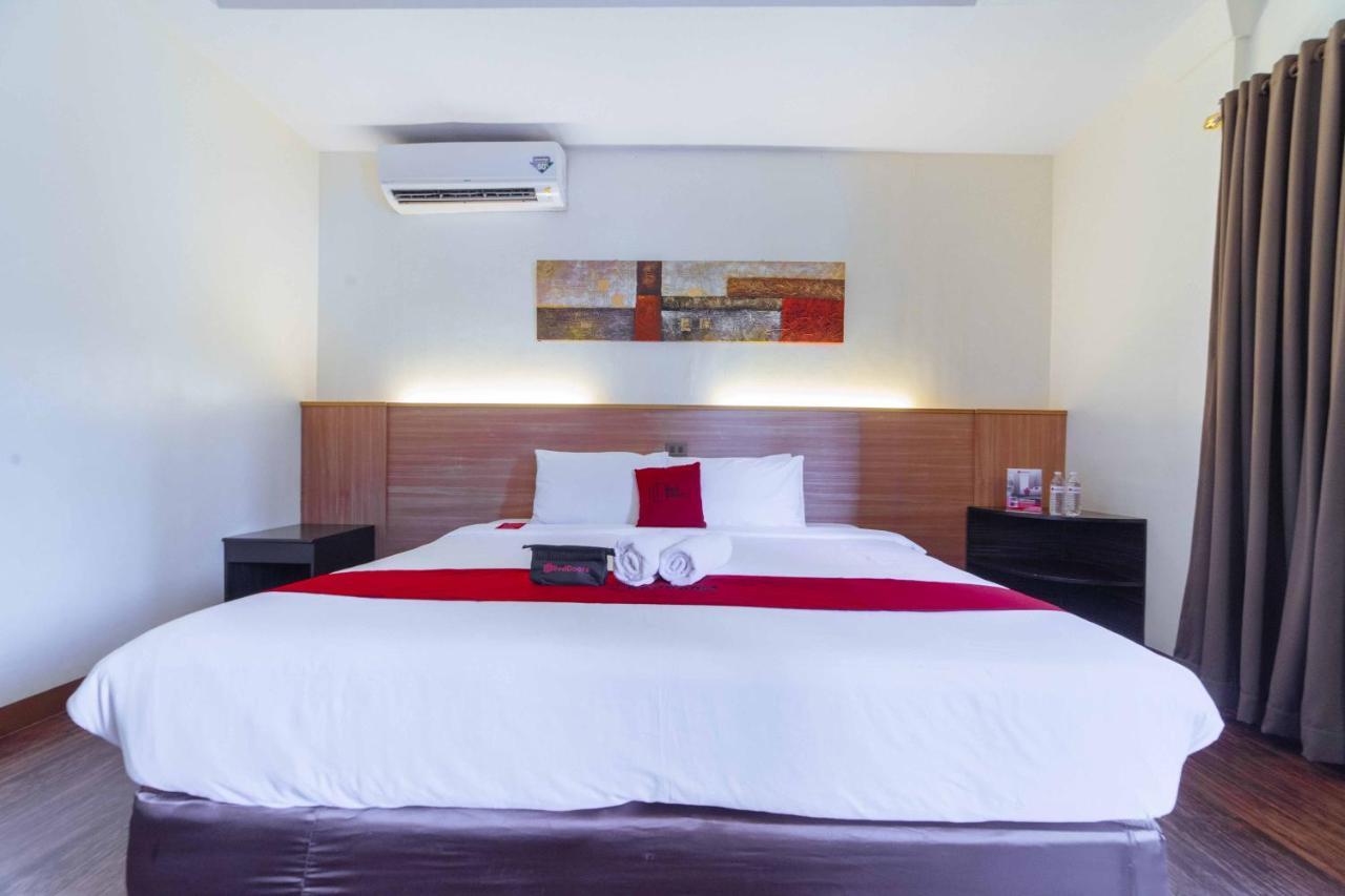 Reddoorz Premium @ The Ritz Garden Oases 호텔 Davao City 외부 사진