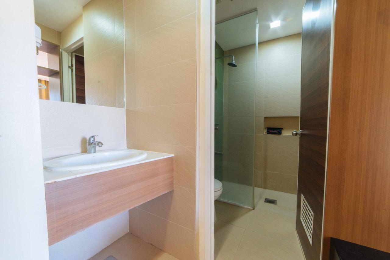 Reddoorz Premium @ The Ritz Garden Oases 호텔 Davao City 외부 사진