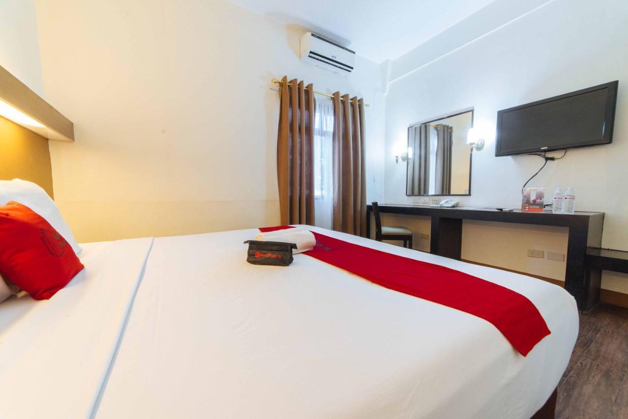 Reddoorz Premium @ The Ritz Garden Oases 호텔 Davao City 외부 사진